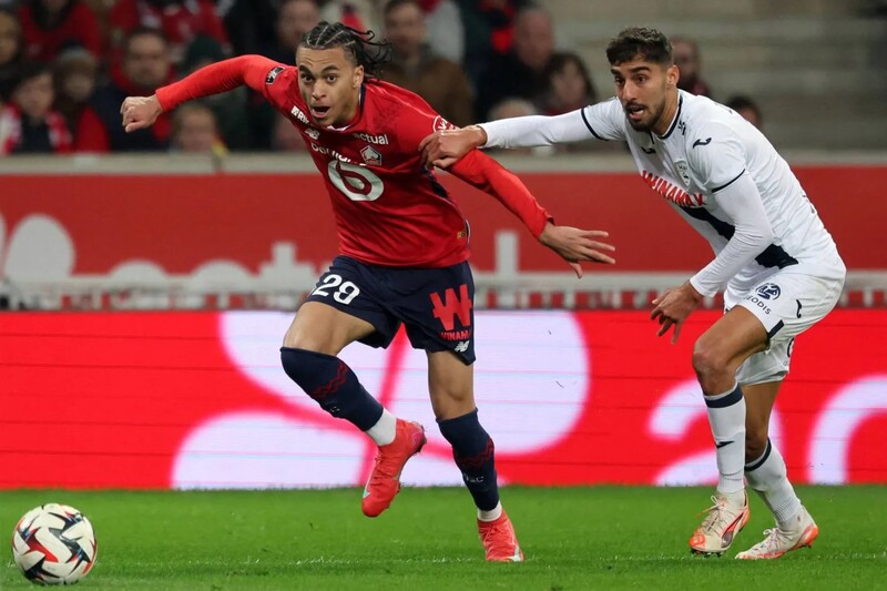 Lille vs Troyes - Bám đuổi ngôi đầu