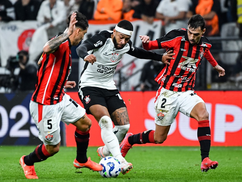 Corinthians vs Vitoria - Nhất định phải thắng